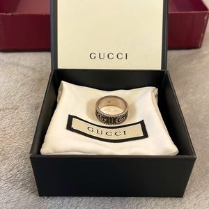 Double G Gucci Ring
